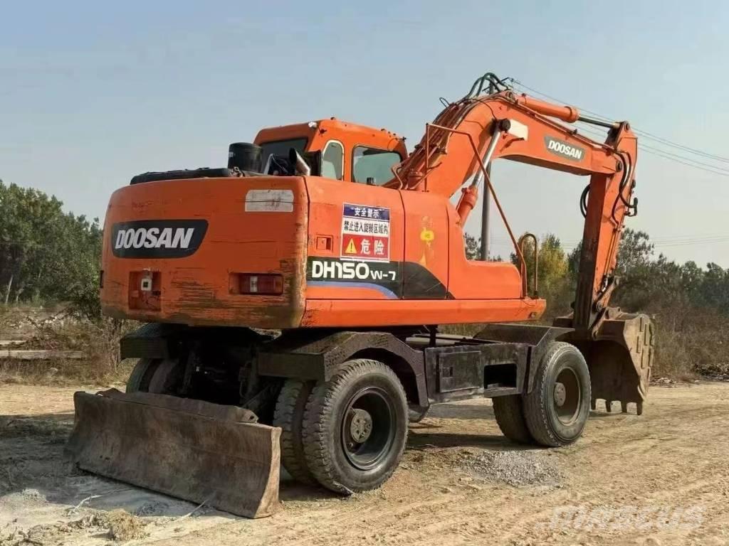 Doosan DH150W Kolesové rýpadlá