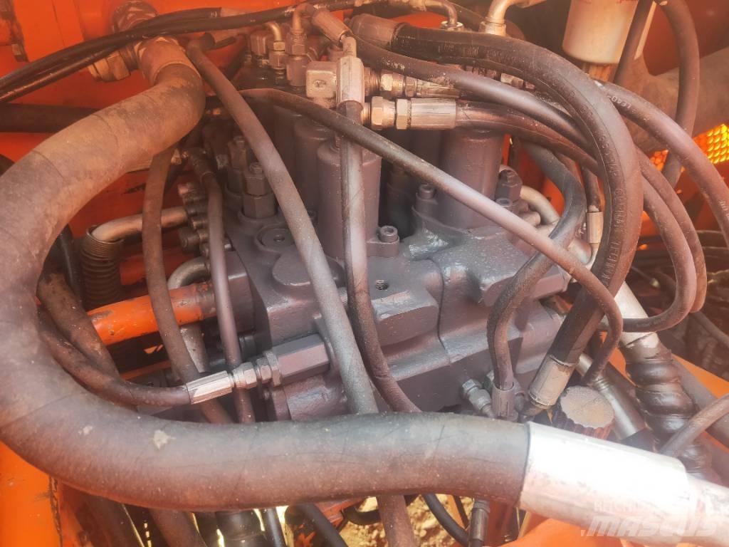 Doosan DH220LC-7 Pásové rýpadlá