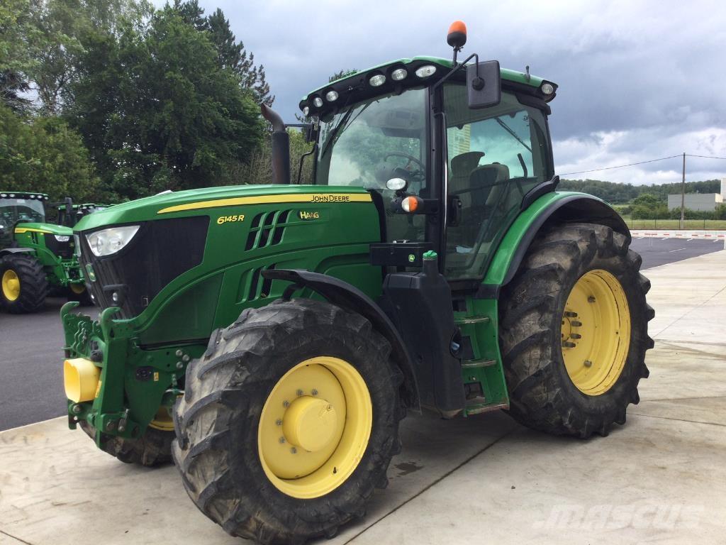 John Deere 6145R Traktory