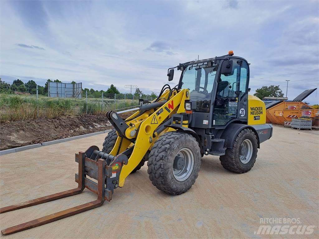 Wacker Neuson WL60 Kolesové nakladače