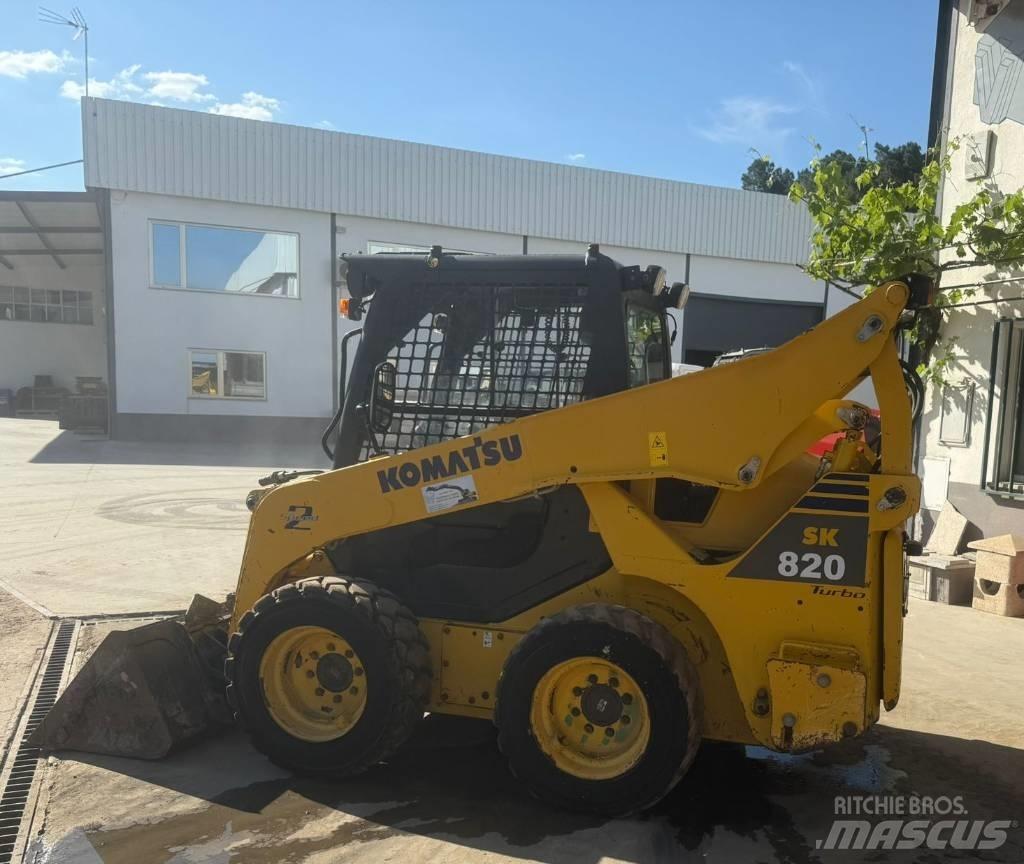 Komatsu SK 820-5 Šmykom riadené nakladače