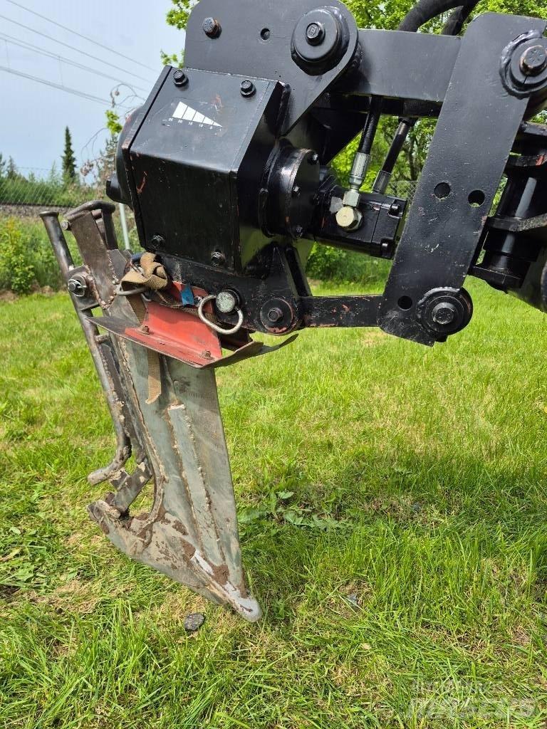 Ditch Witch R300 Rýhovače