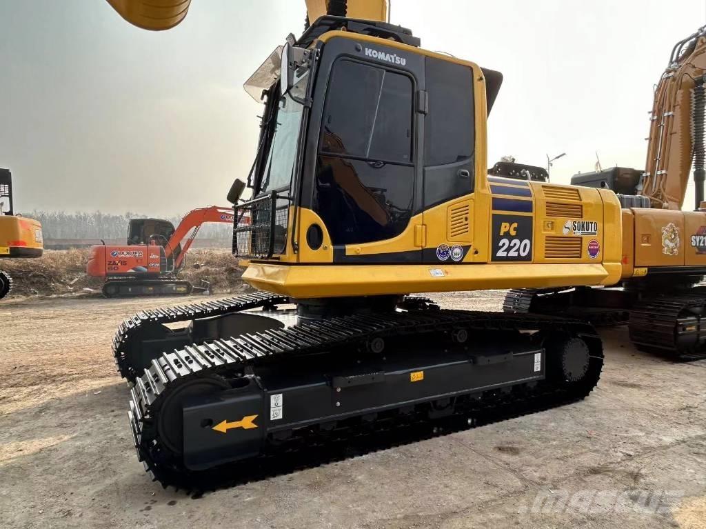 Komatsu 220 Pásové rýpadlá