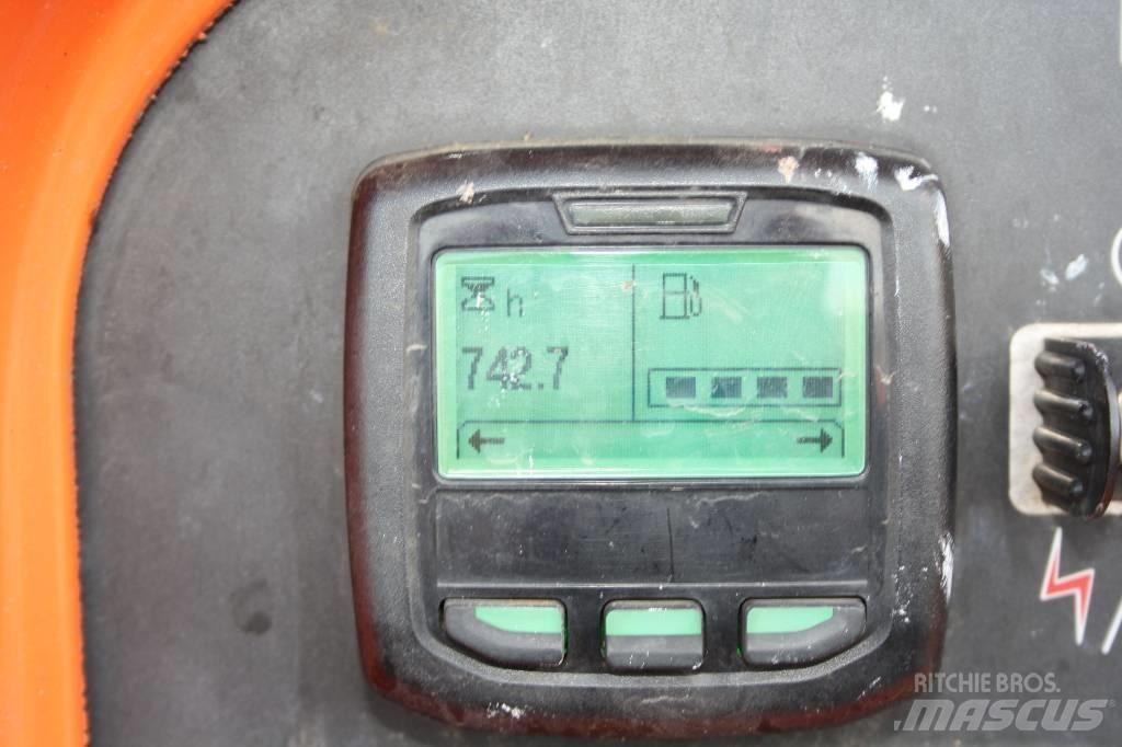 JLG 460 SJ Teleskopické plošiny