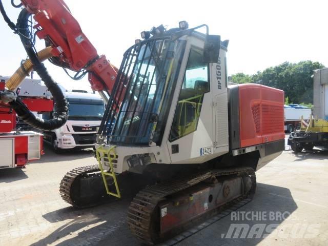 Sandvik DP 1500 i Povrchové vrtné súpravy