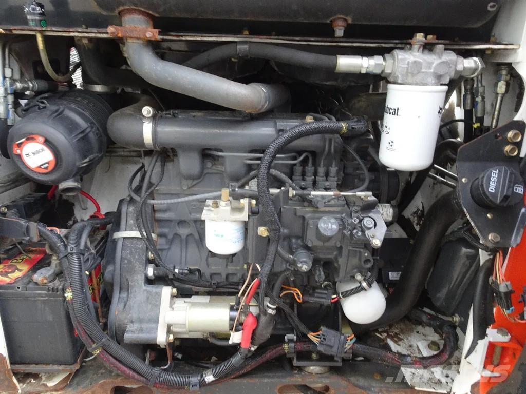 Bobcat T110 Šmykom riadené nakladače