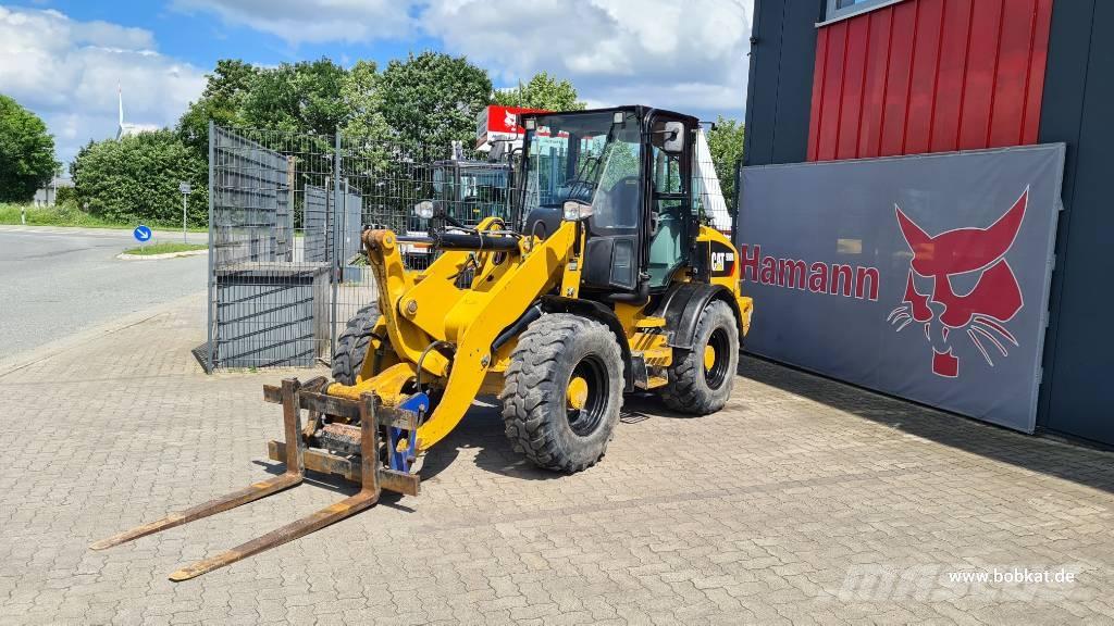 CAT 908 Kolesové nakladače