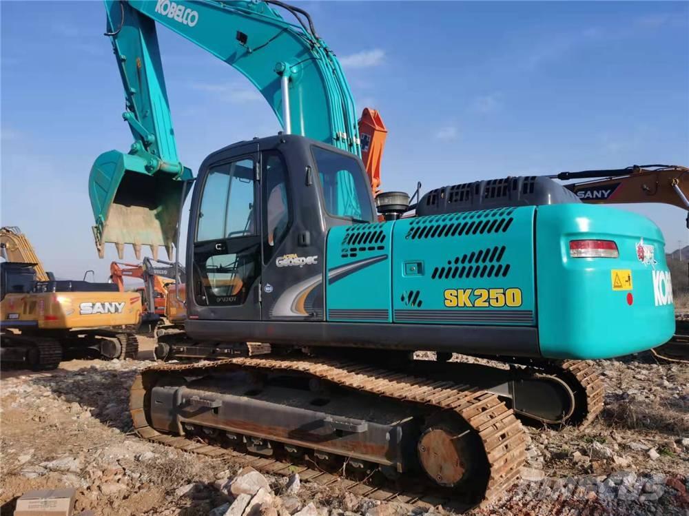 Kobelco SK250-8 Pásové rýpadlá
