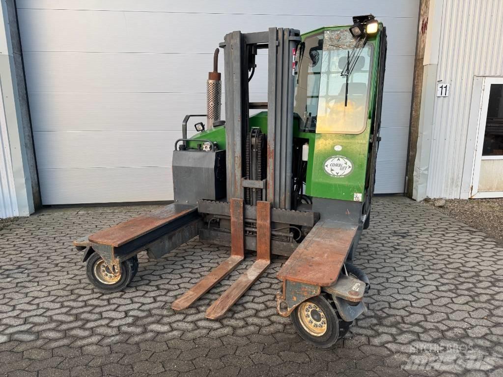 Combilift C 4000 4 cestné vysokozdvižné vozíky
