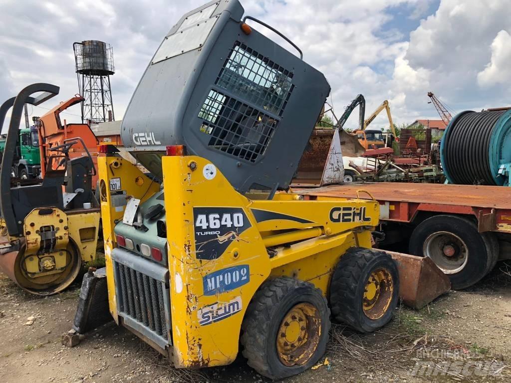 Gehl 4640 FOR PARTS Šmykom riadené nakladače