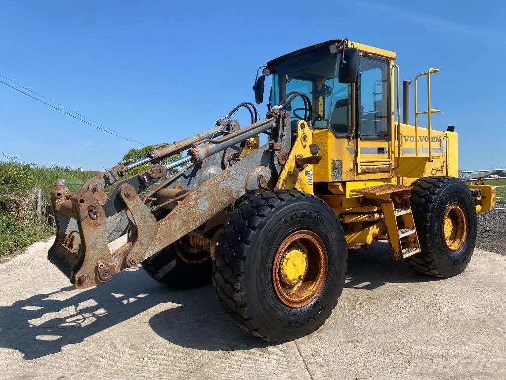 Volvo BM L 90 Kolesové nakladače
