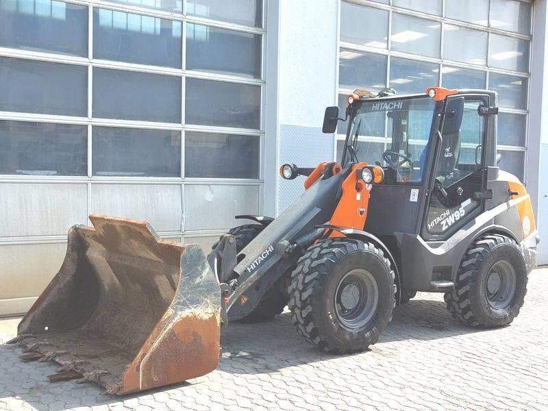 Hitachi ZW 95-6 Šmykom riadené nakladače