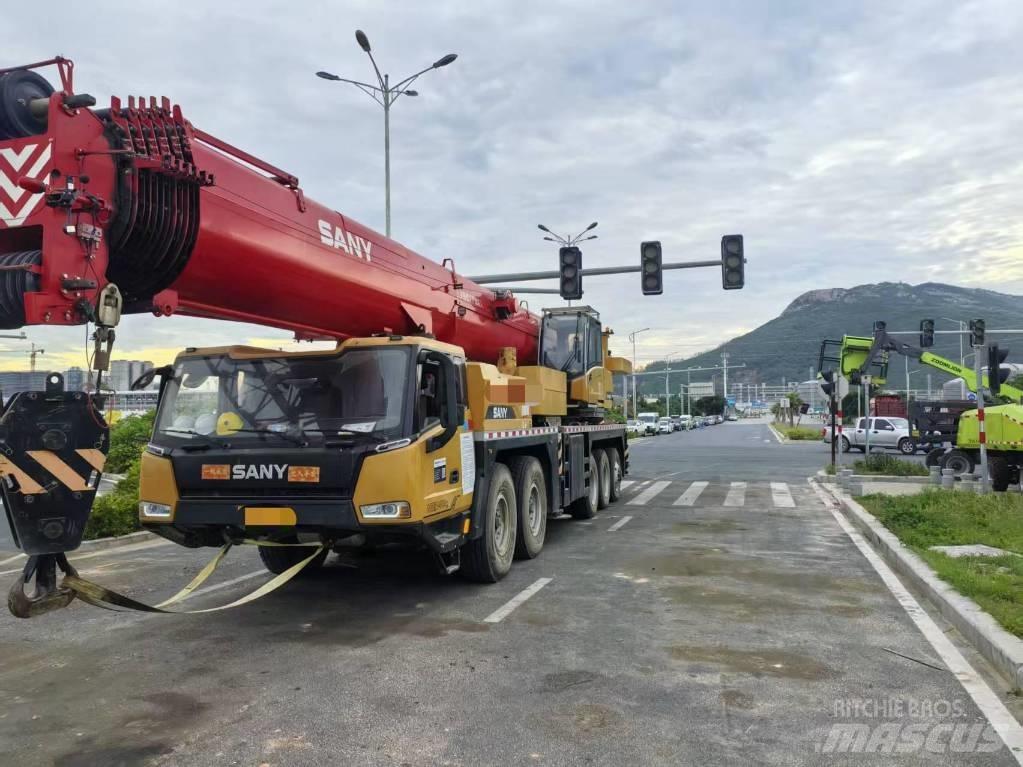 Sany STC1000C7-8 Univerzálne terénne žeriavy