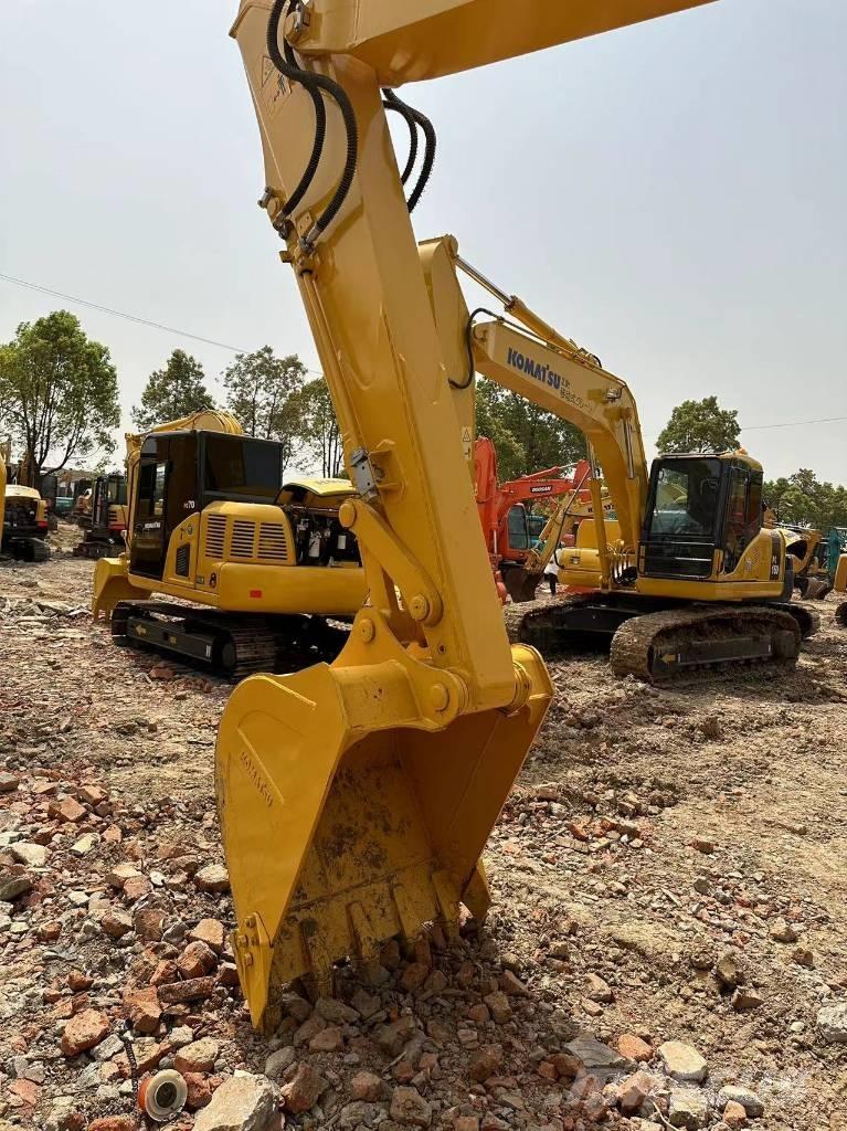 Komatsu PC 120-8 Pásové rýpadlá