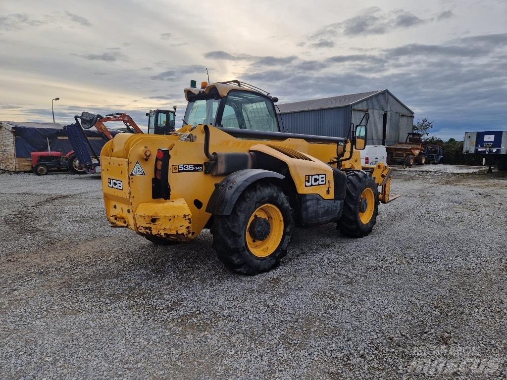 JCB 535140 Teleskopické manipulátory