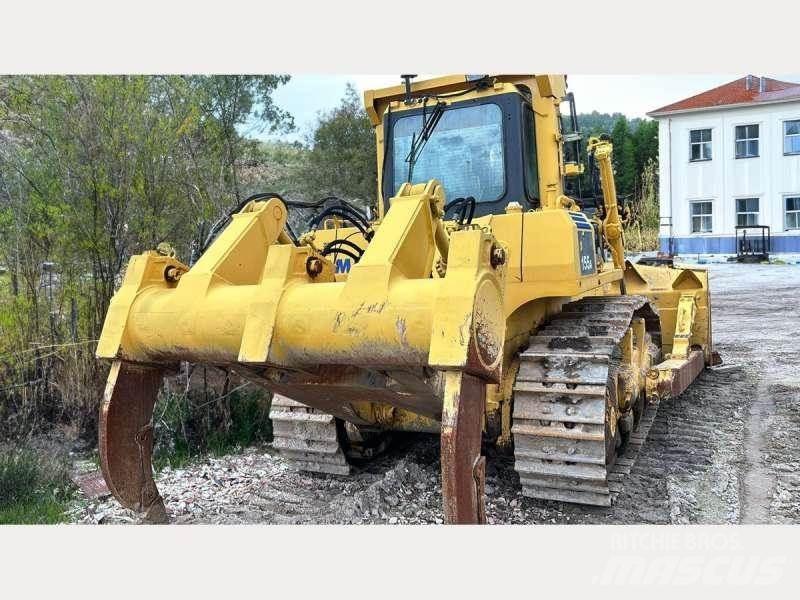 Komatsu D155AX-5 Pásové dozéry
