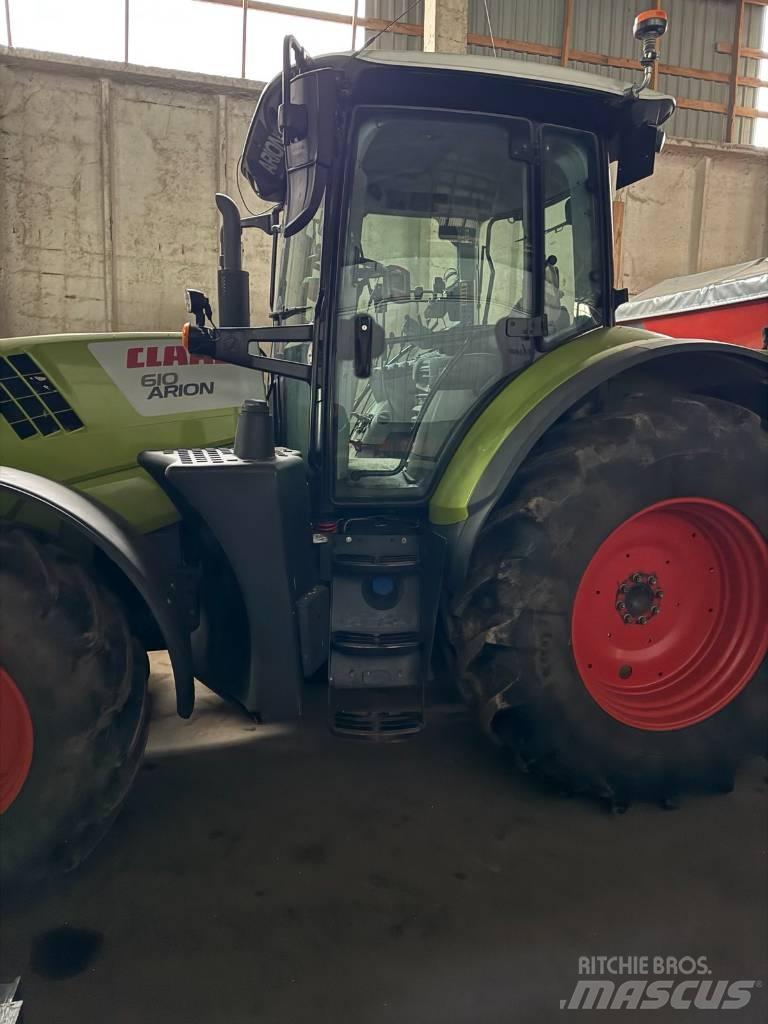 CLAAS Arion 610 CIS Traktory