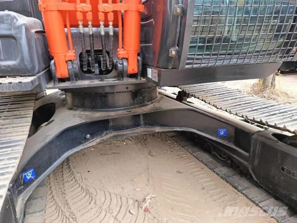 Hitachi ZX120-6 Pásové rýpadlá