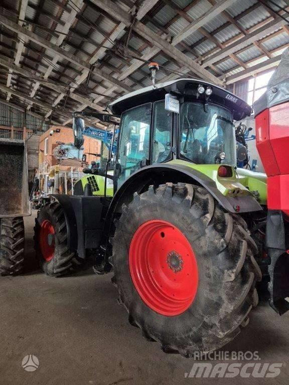 CLAAS Arion 610 CIS Traktory