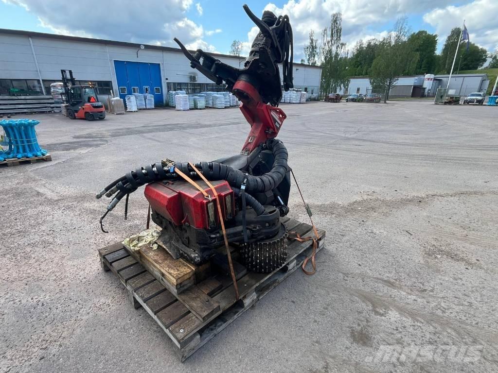 Komatsu S92 Žatevné hlavy
