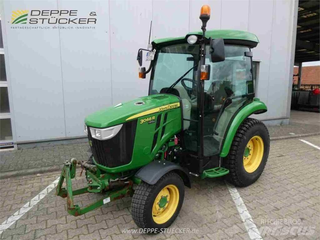 John Deere 3046R Kompaktné traktory