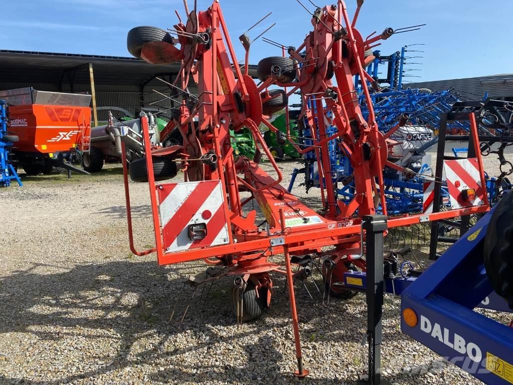 Kuhn GF8702 Obracače a zhrabovače sena