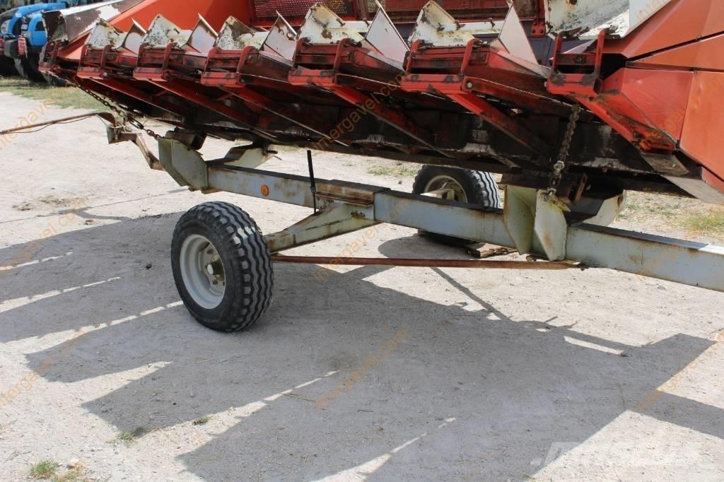 CLAAS Mega 208 Kombinované zberacie stroje