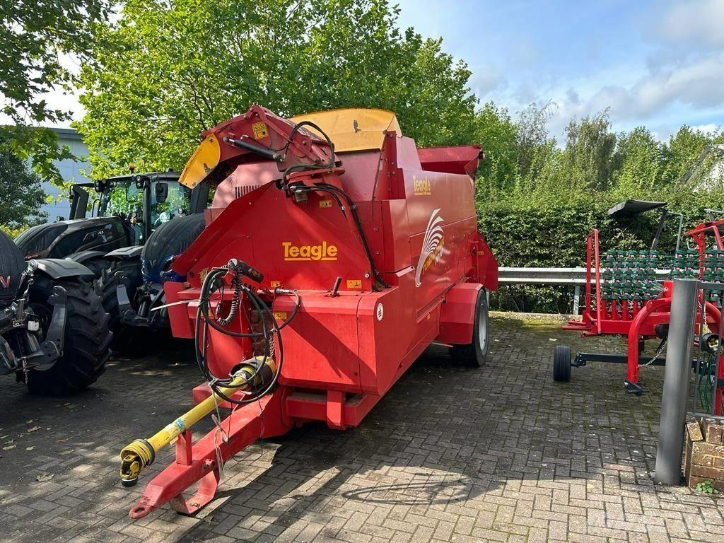 TEAGLE TOMAHAWK 1010 Drviče a rezače balíkov
