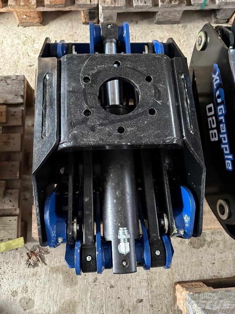  XL Grapple 028 Lodné háky