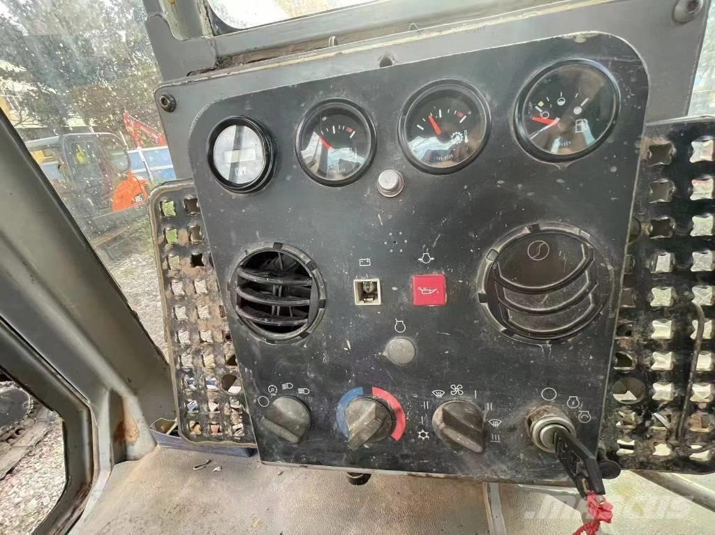 CAT D6G2 XL Pásové dozéry