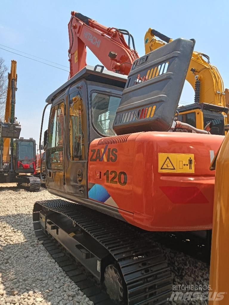 Hitachi ZX 120 Midi rýpadlá 7 t - 12 t