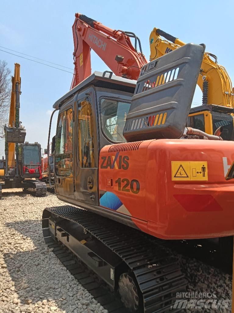 Hitachi ZX 120 Midi rýpadlá 7 t - 12 t