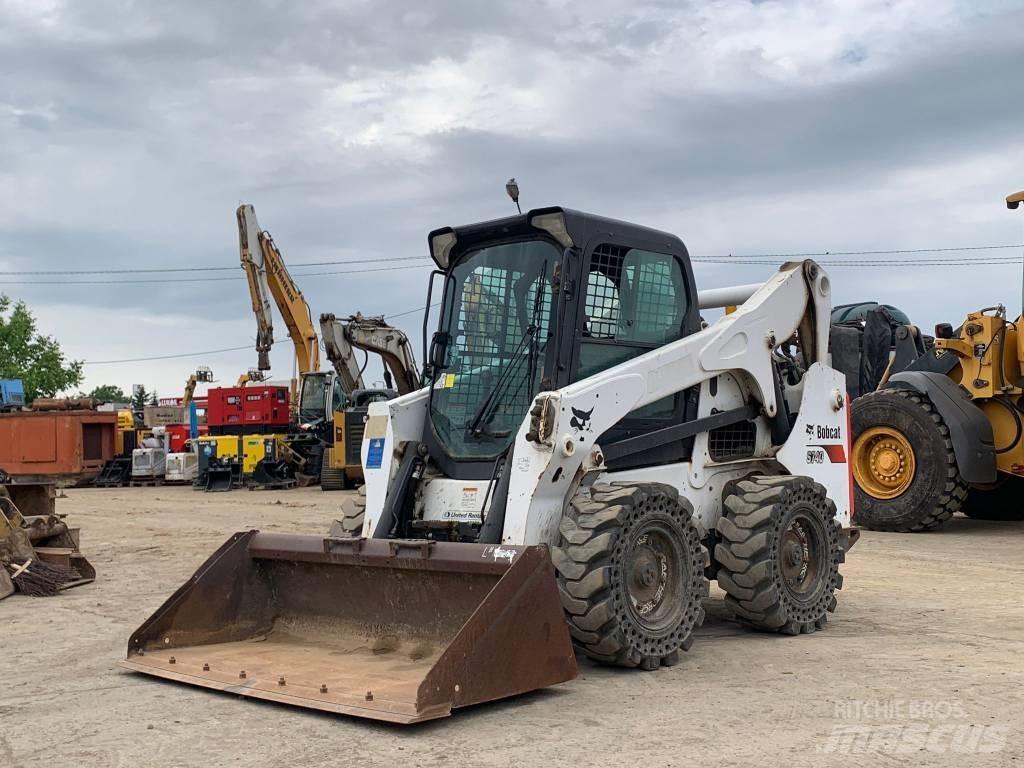 Bobcat S 740 Šmykom riadené nakladače
