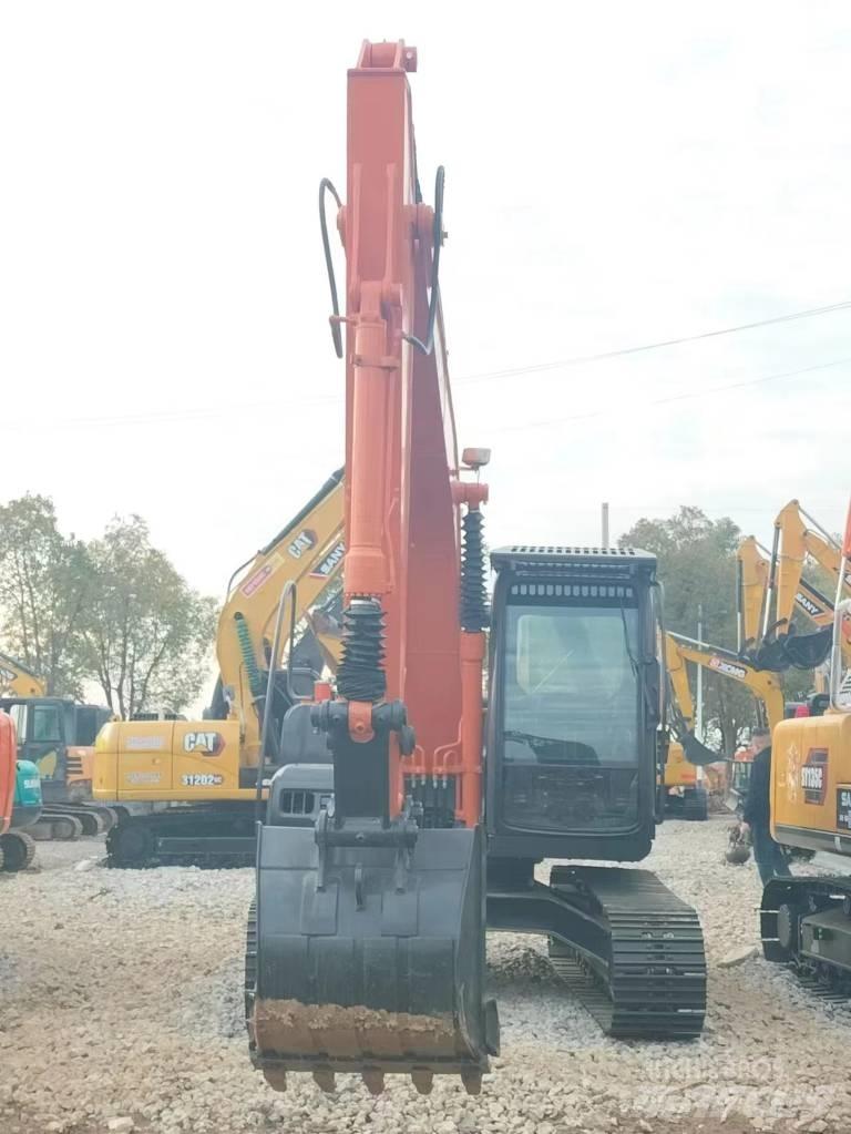 Hitachi ZX 120 Pásové rýpadlá