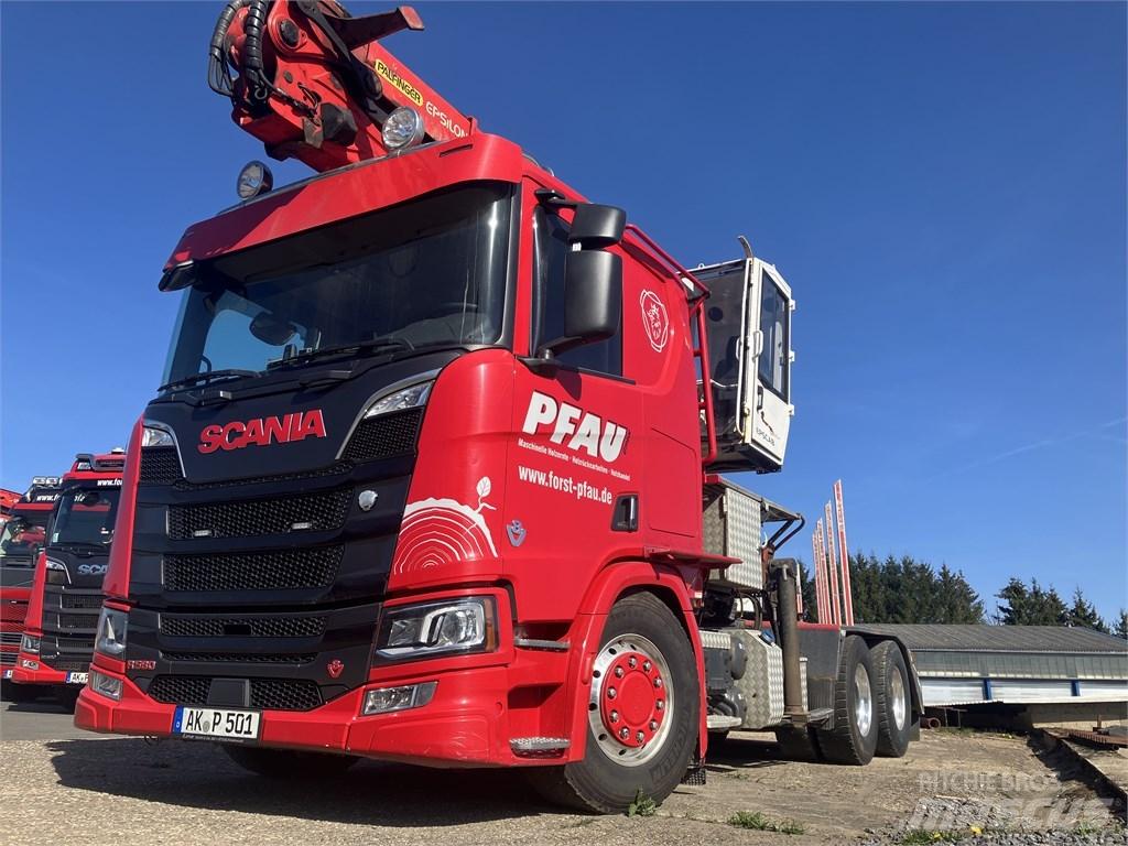Scania R 590 Nákladné vozidlá na prepravu dreva