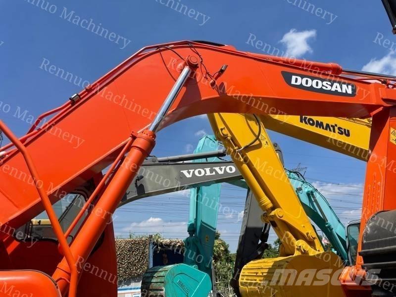 Doosan DH 300 LC-7 Pásové rýpadlá