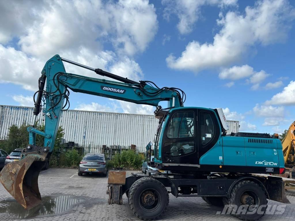 Doosan DX 210 W Kolesové rýpadlá
