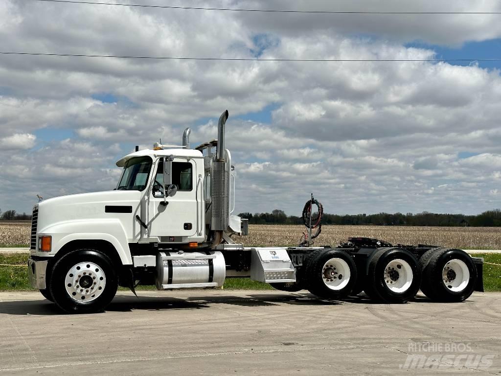 Mack CH 613 Ťahače