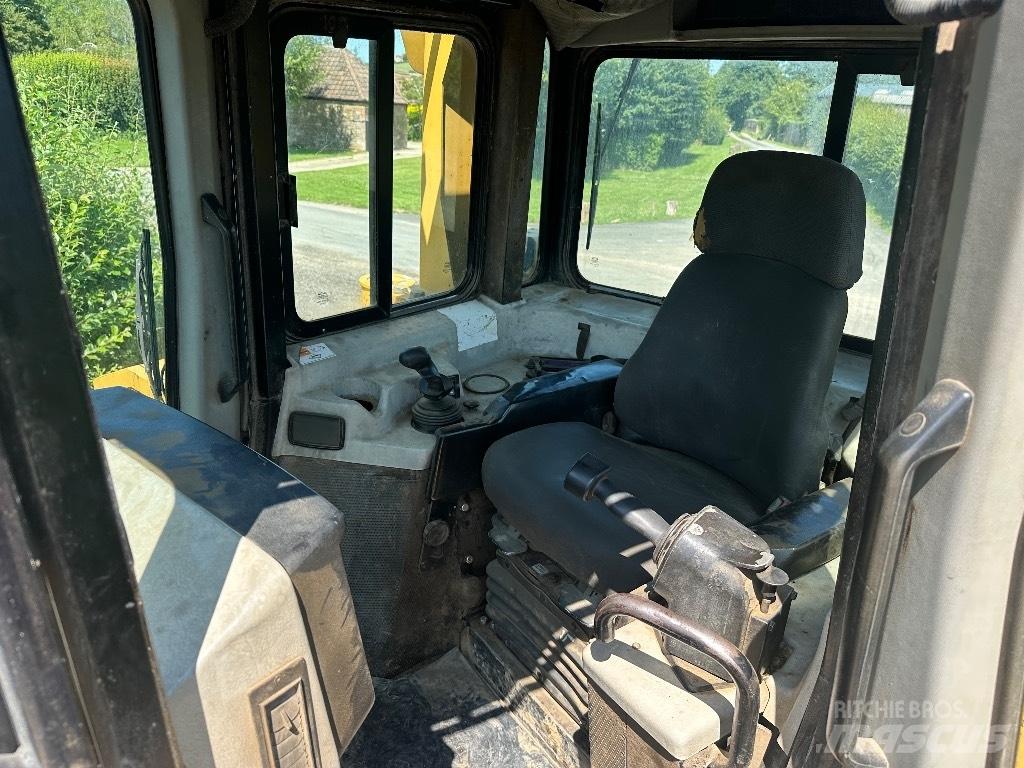 CAT D 6 T LGP Pásové dozéry