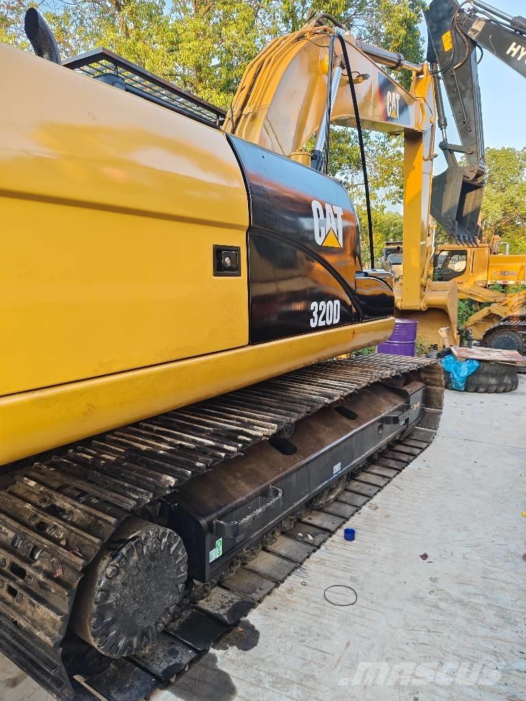 CAT 320 D Pásové rýpadlá