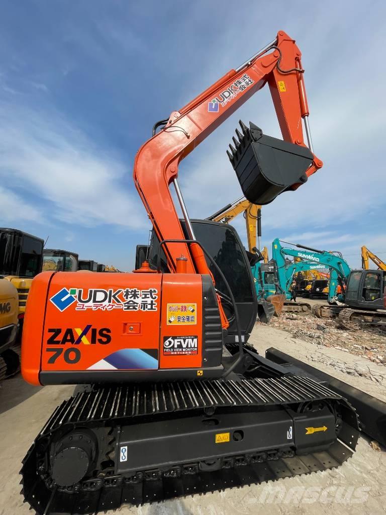 Hitachi ZX 70 Midi rýpadlá 7 t - 12 t