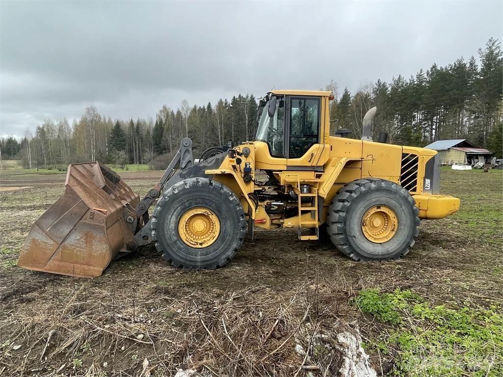 Volvo L220F Kolesové nakladače