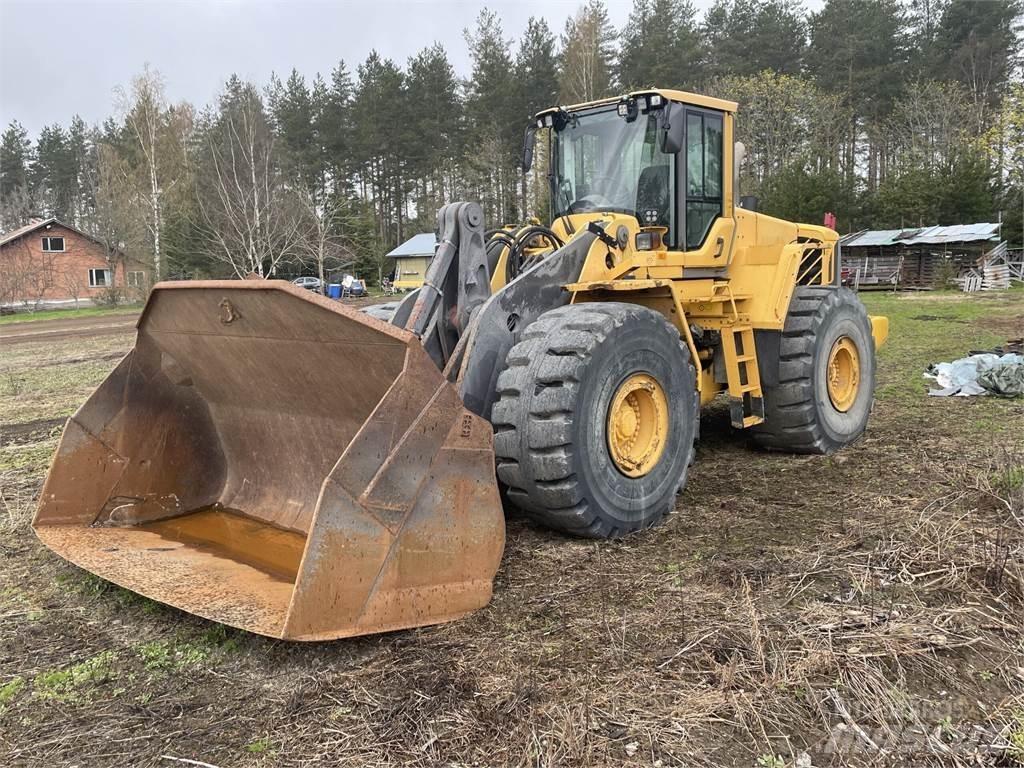 Volvo L220F Kolesové nakladače