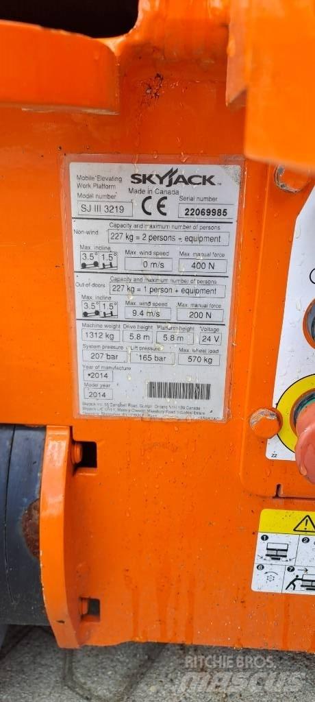 SkyJack SJIII 3219 Nožnicové zdvíhacie plošiny