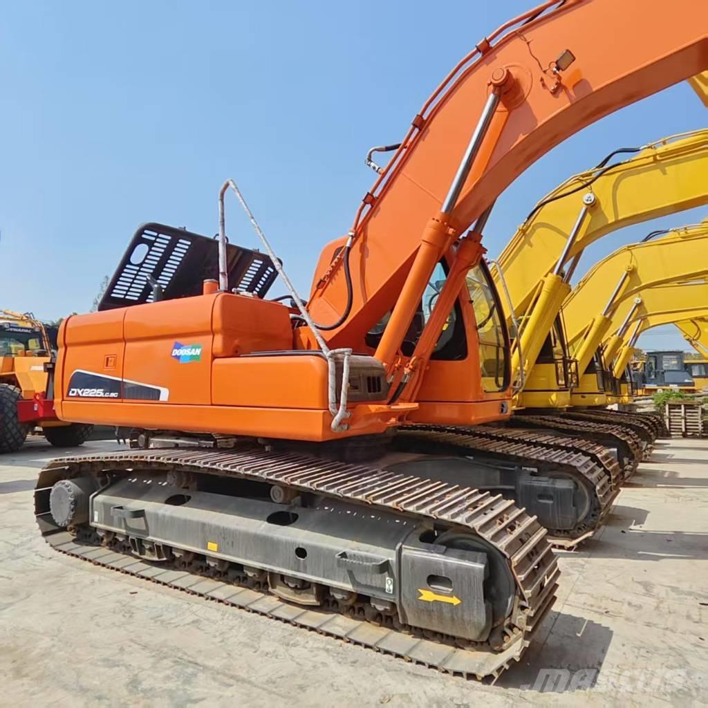 Doosan DX225LC-9C Pásové rýpadlá
