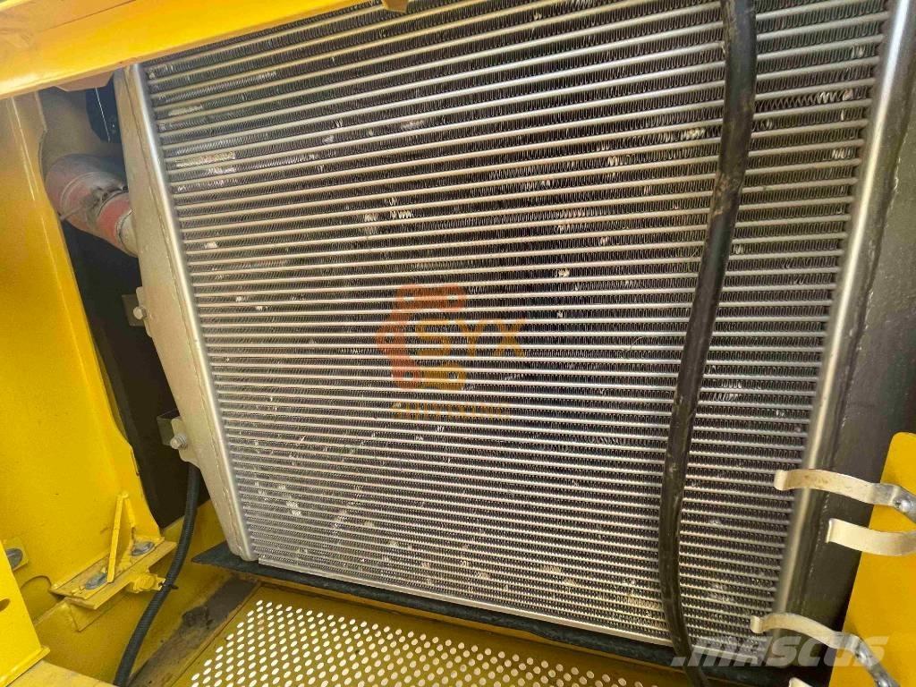 Komatsu PC 450 LC-8 Pásové rýpadlá