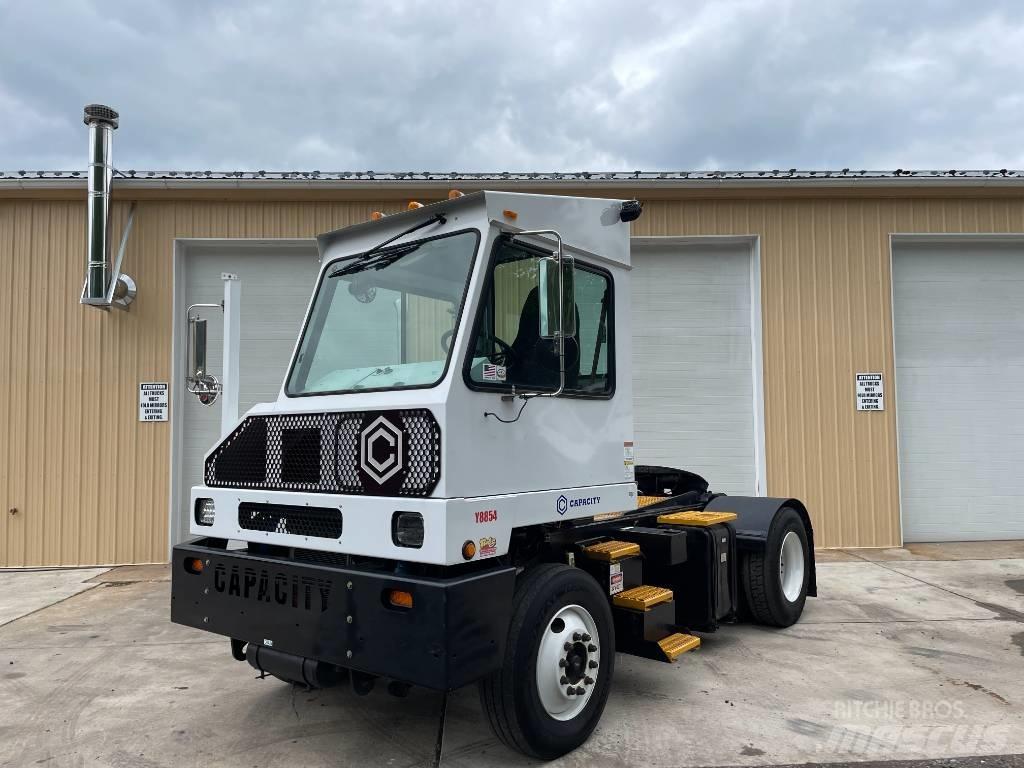 Capacity TJ5000 Terminálový ťahač
