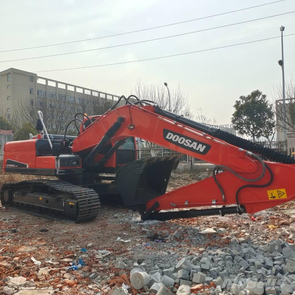 Doosan DX225LC-9C Pásové rýpadlá