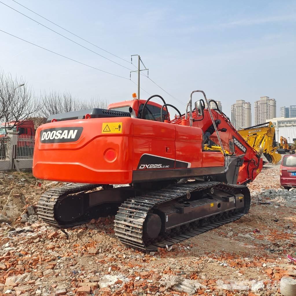 Doosan DX225LC-9C Pásové rýpadlá