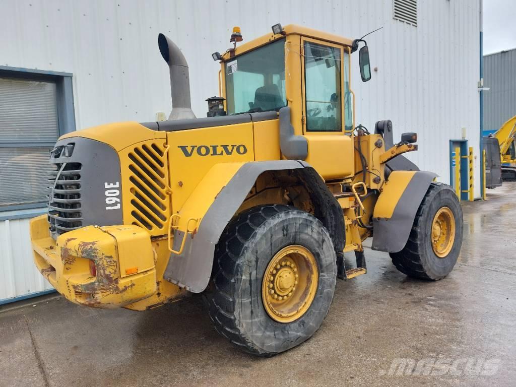 Volvo L90E Kolesové nakladače